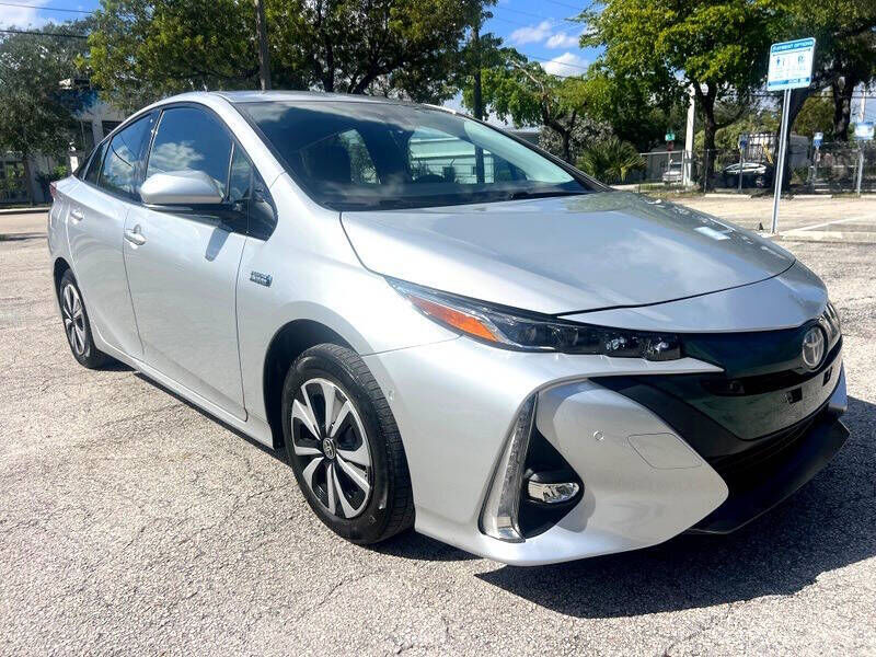 2017 TOYOTA Prius