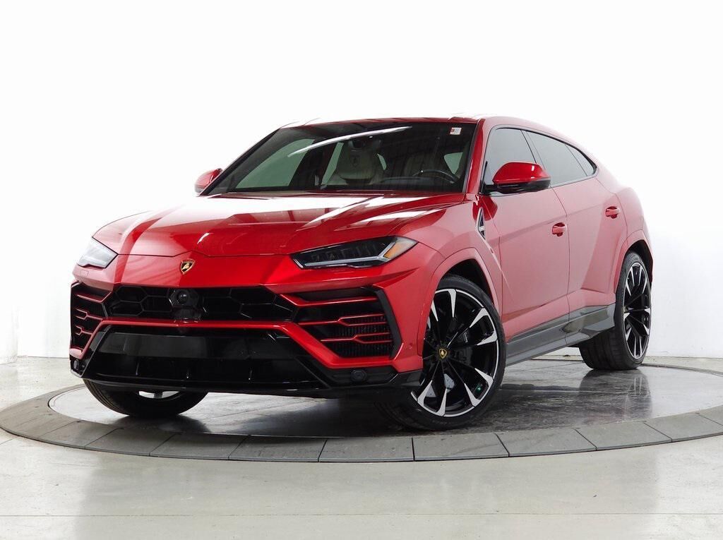 2021 LAMBORGHINI URUS