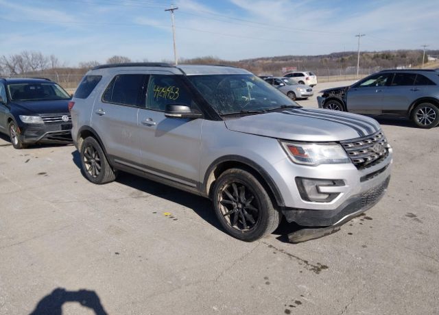 2017 FORD Explorer