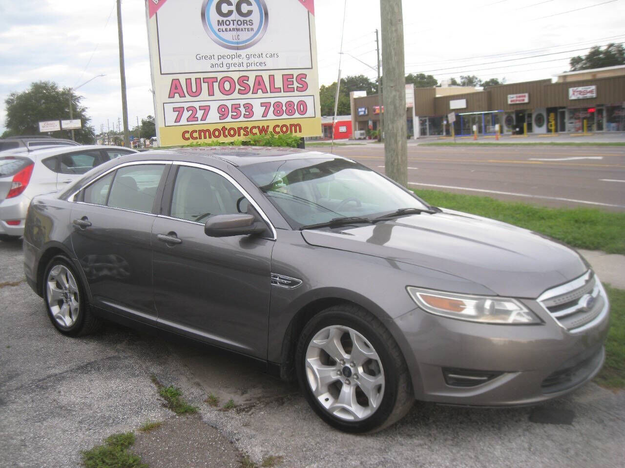 2012 FORD Taurus