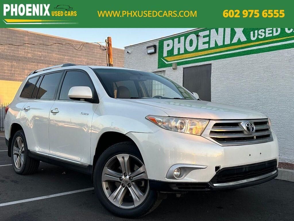 2013 TOYOTA Highlander