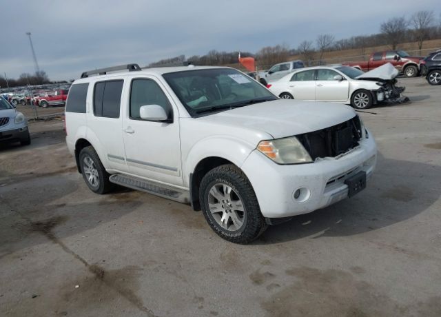 2011 NISSAN Pathfinder