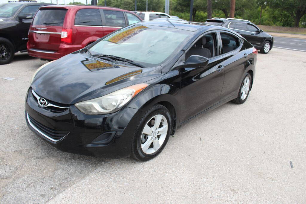 2013 HYUNDAI Elantra