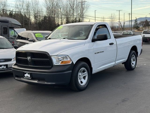 2012 DODGE Ram