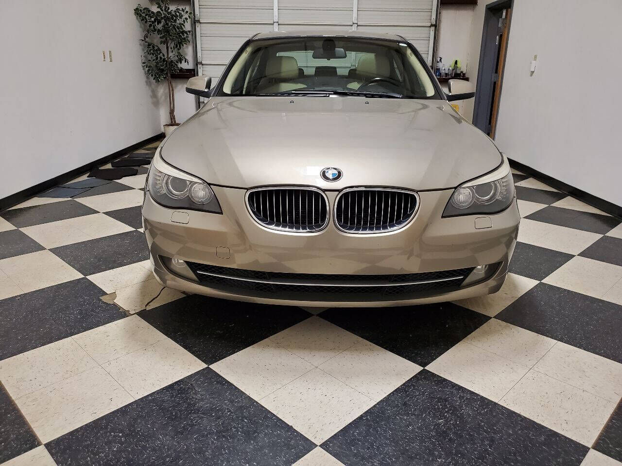 2010 BMW 5 Series