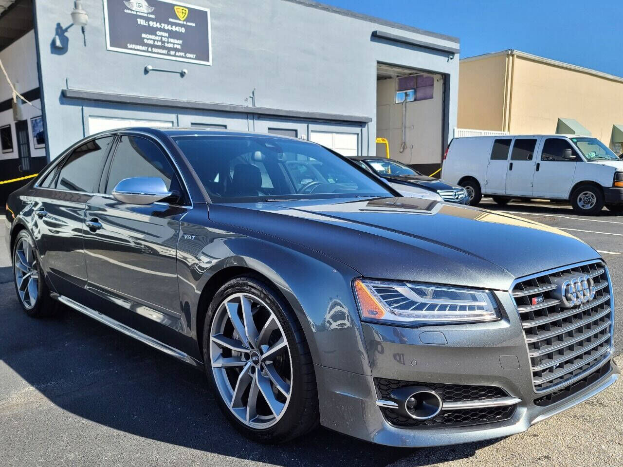 2017 AUDI S8
