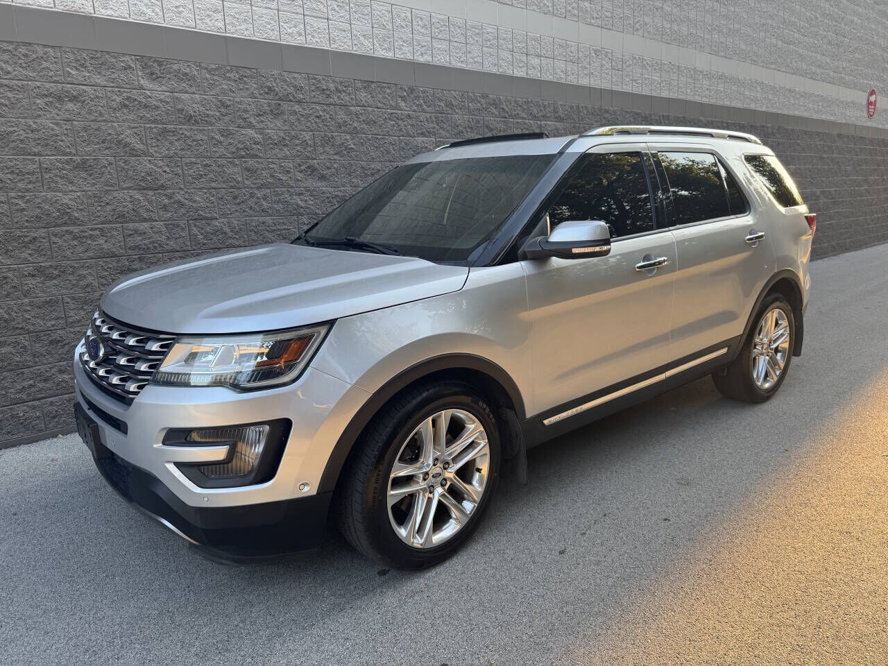 2016 FORD Explorer
