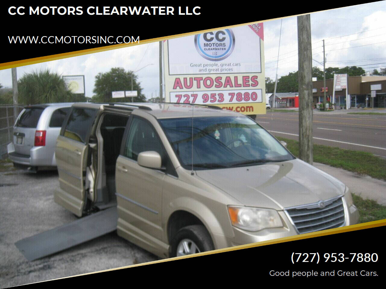 2010 CHRYSLER Town and Country