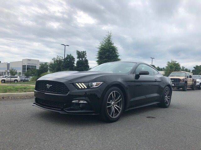 2017 FORD Mustang