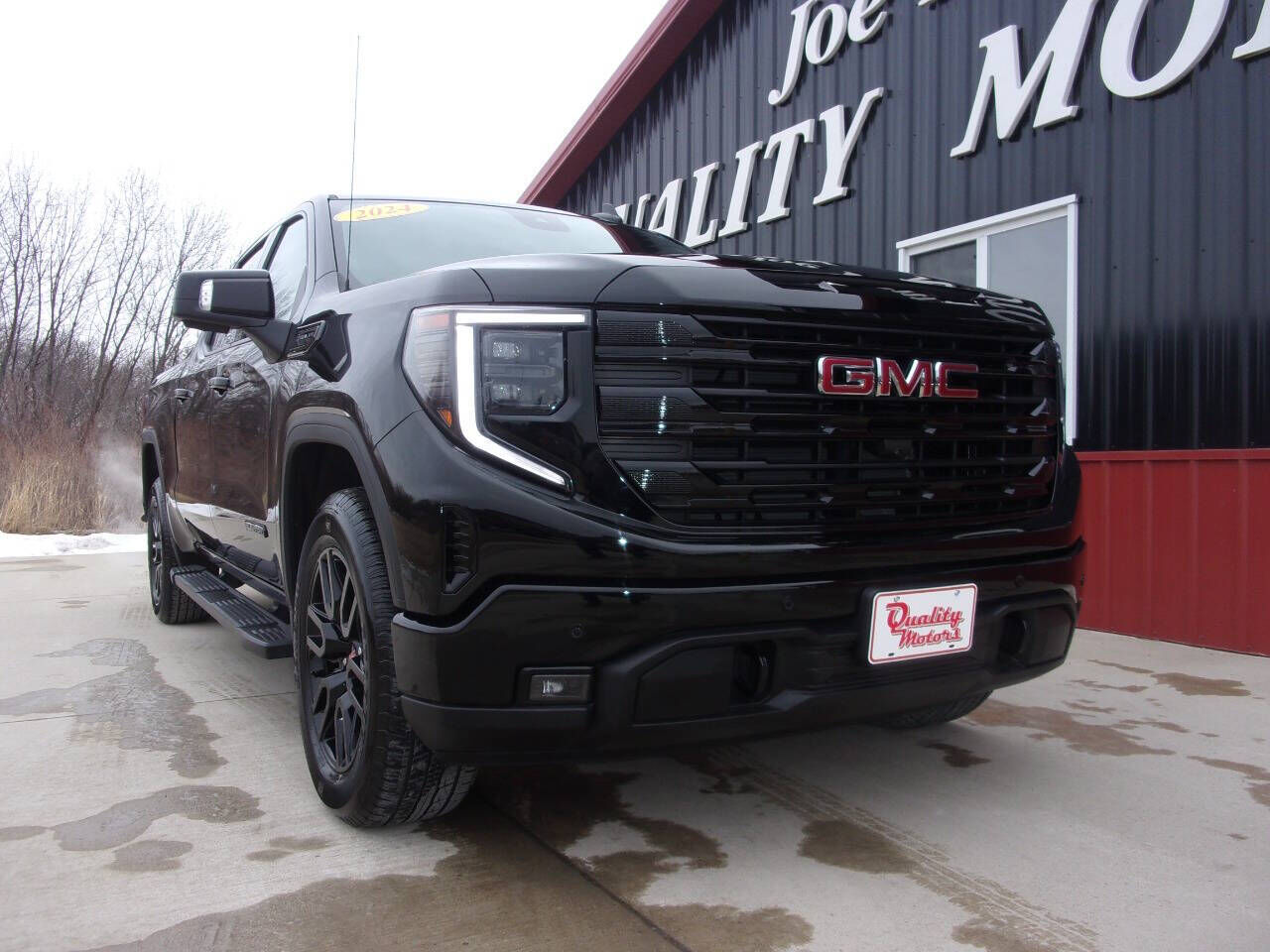 2024 GMC Sierra
