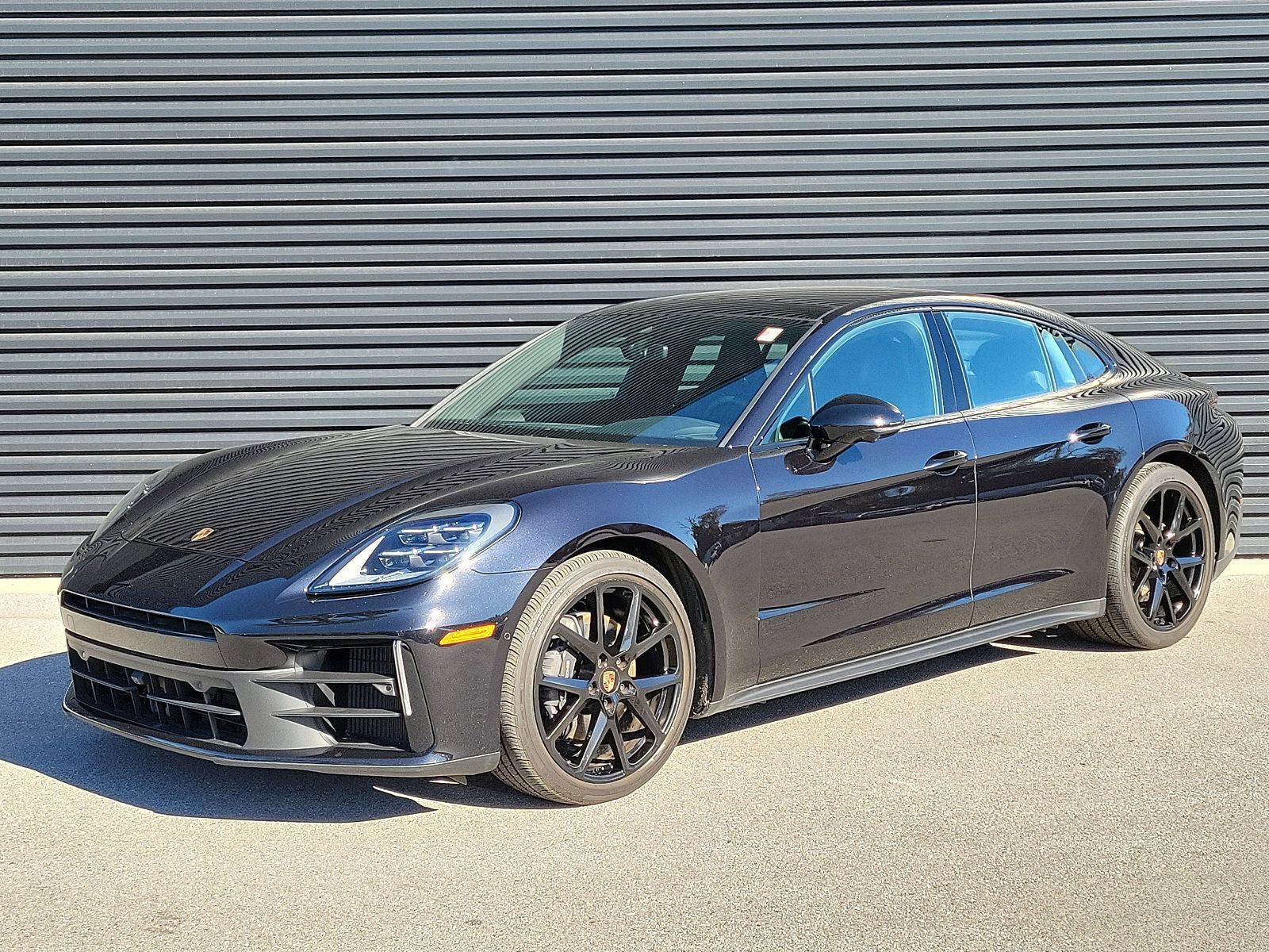 2024 PORSCHE Panamera