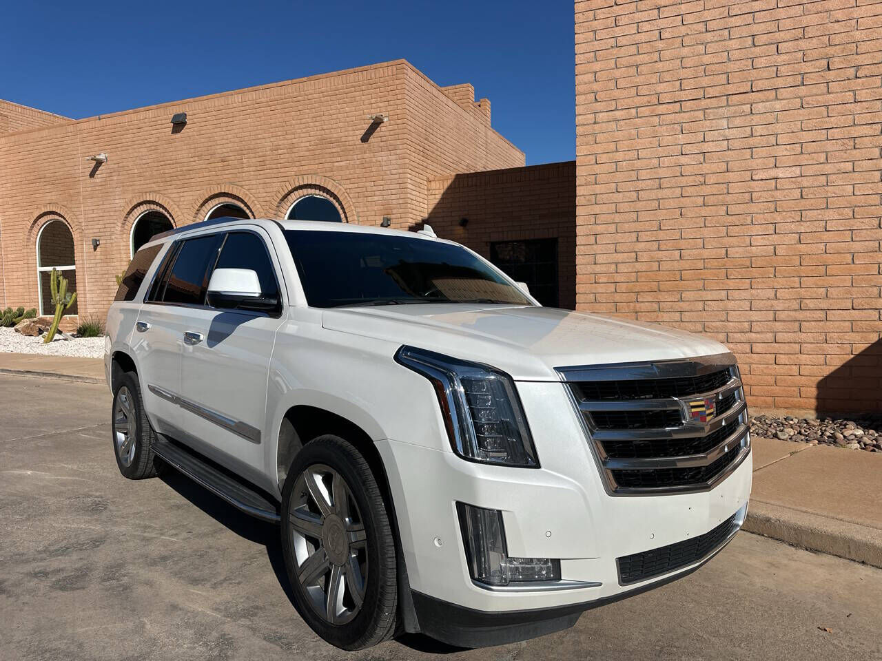 2017 CADILLAC Escalade