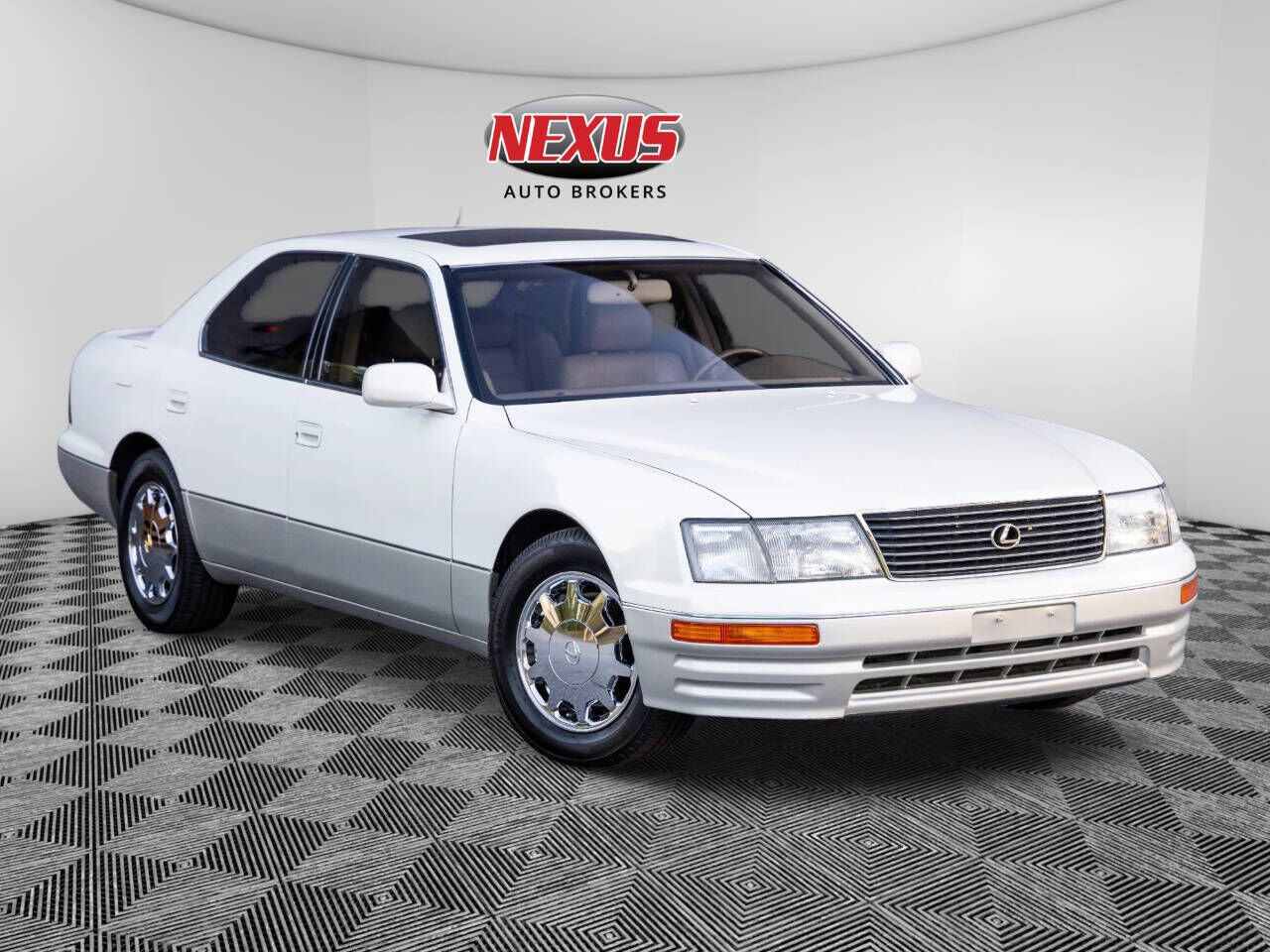 Lexus LS