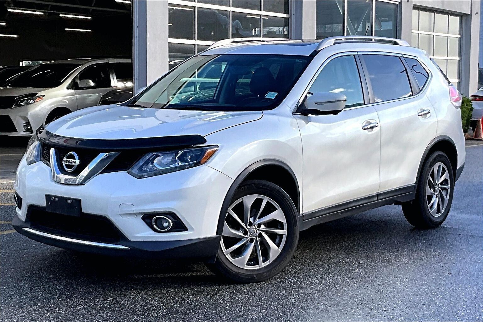 2015 NISSAN Rogue