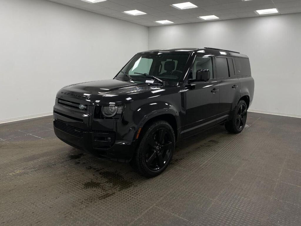 2023 LAND ROVER Defender