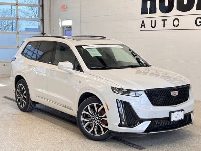 2022 CADILLAC XT6