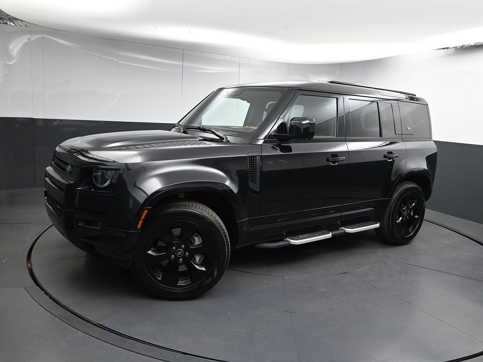 2023 LAND ROVER Defender