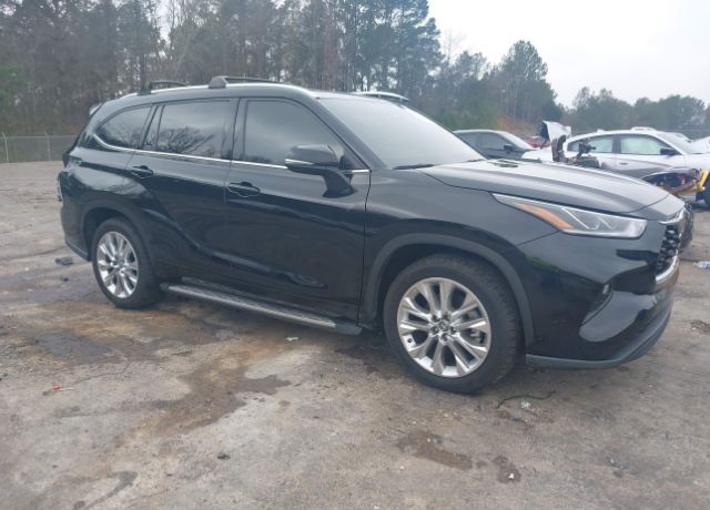 2022 TOYOTA Highlander