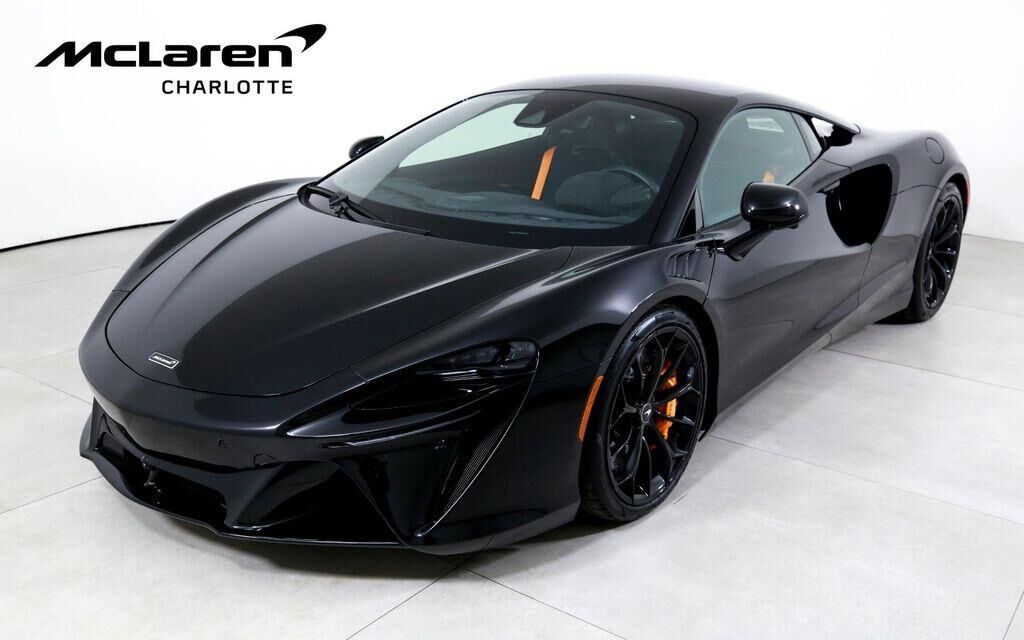 2023 MCLAREN ARTURA