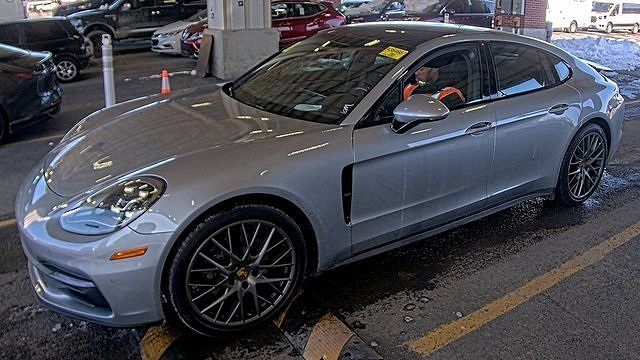 2018 PORSCHE Panamera