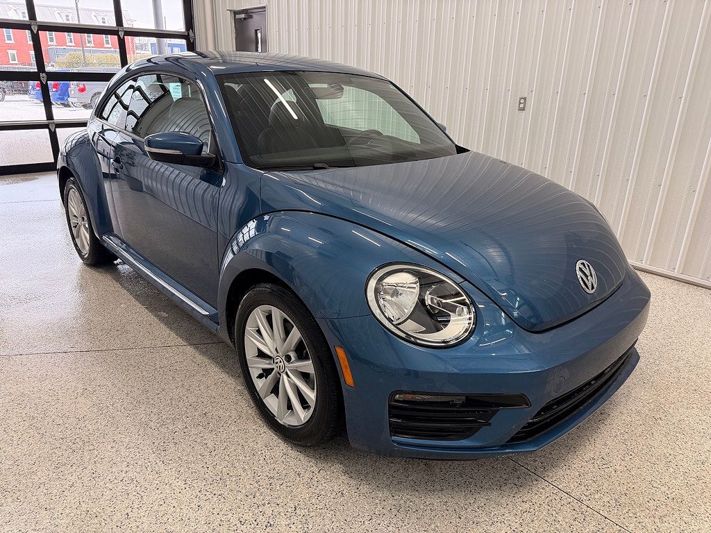 2018 VOLKSWAGEN Beetle