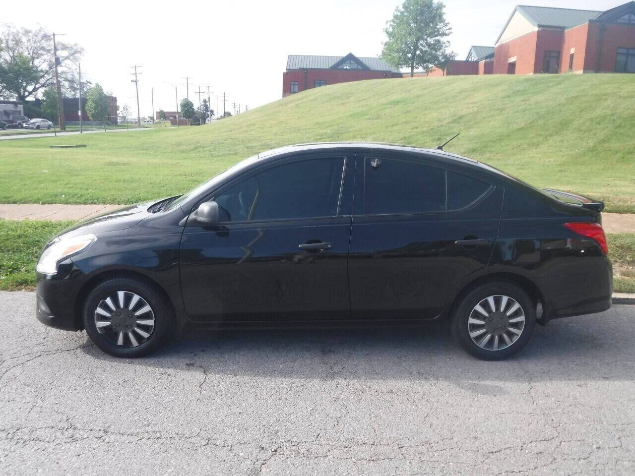 2015 NISSAN Versa