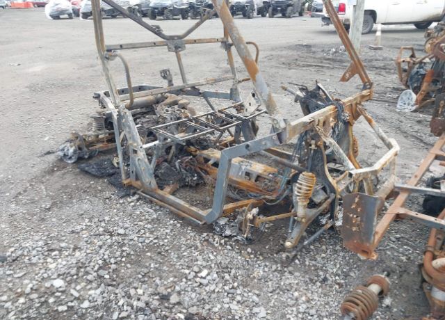 2023 CAN-AM Defender/Traxter