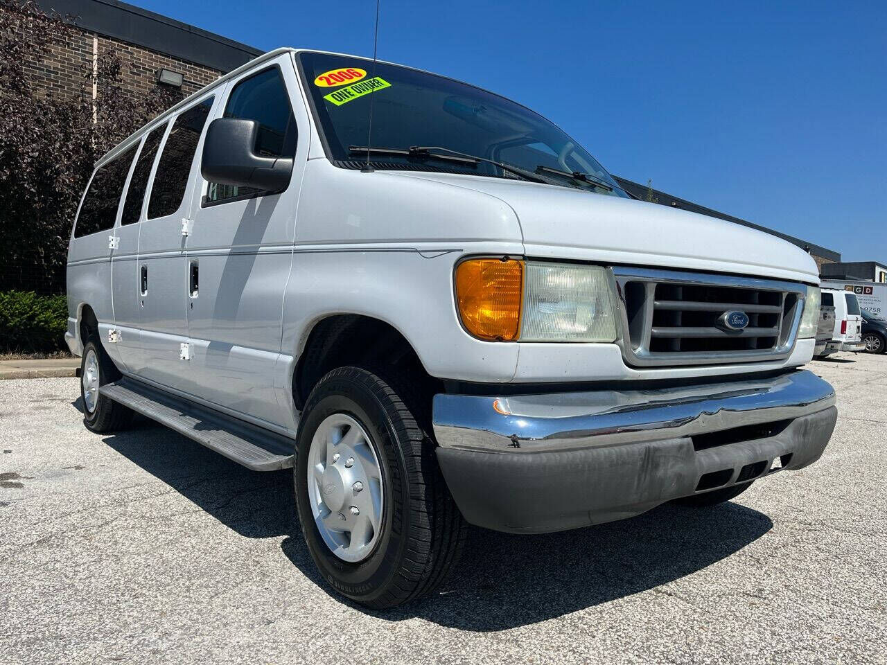 2006 FORD E-350