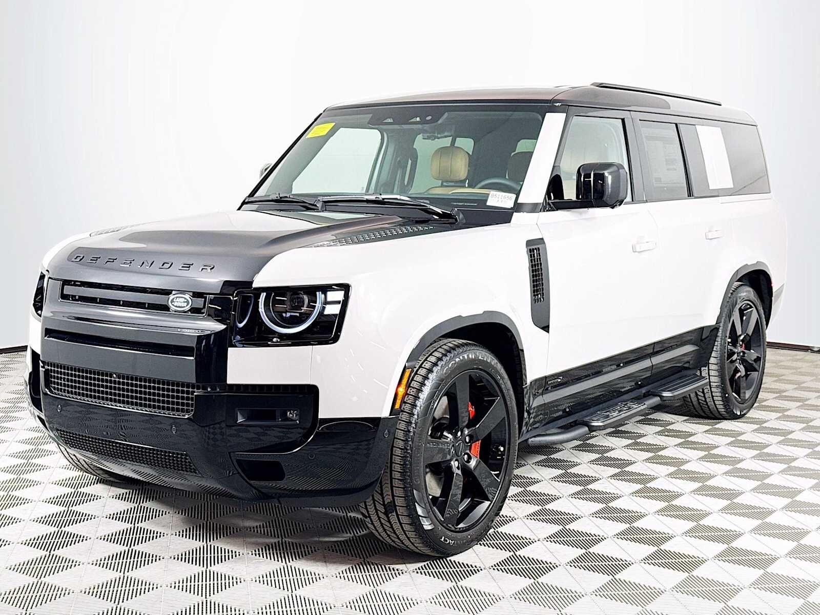 2026 LAND ROVER Defender