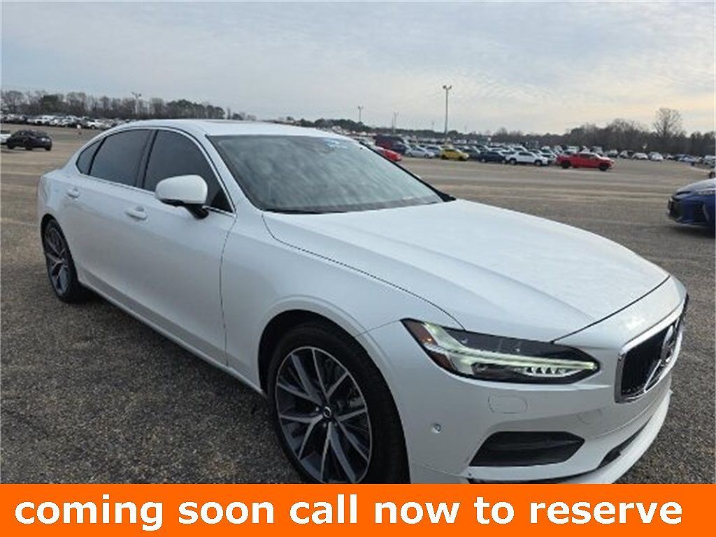 2018 VOLVO S90