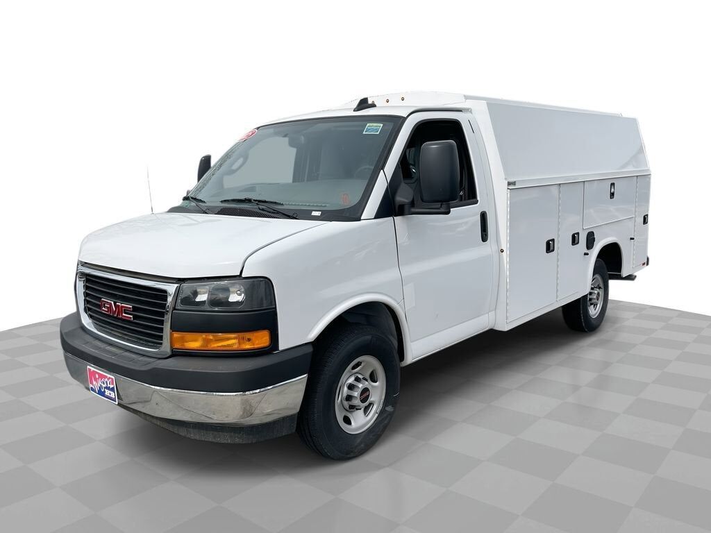 2025 GMC Savana