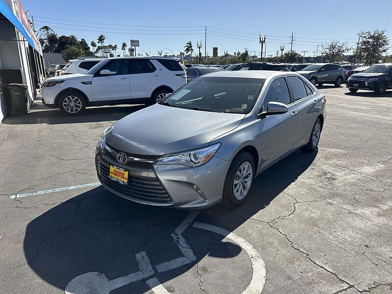 2016 TOYOTA Camry