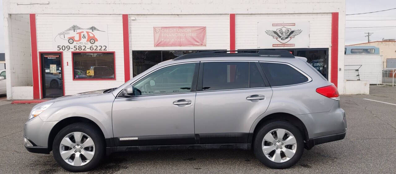 2011 SUBARU Outback