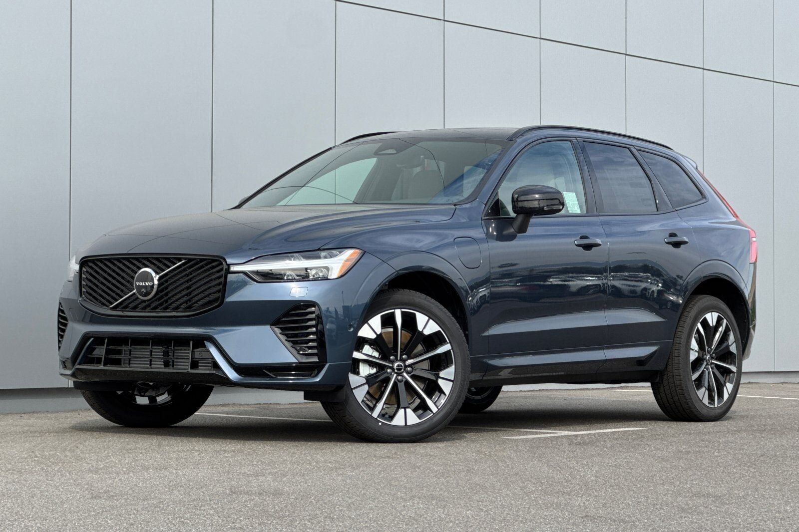 2026 VOLVO XC60