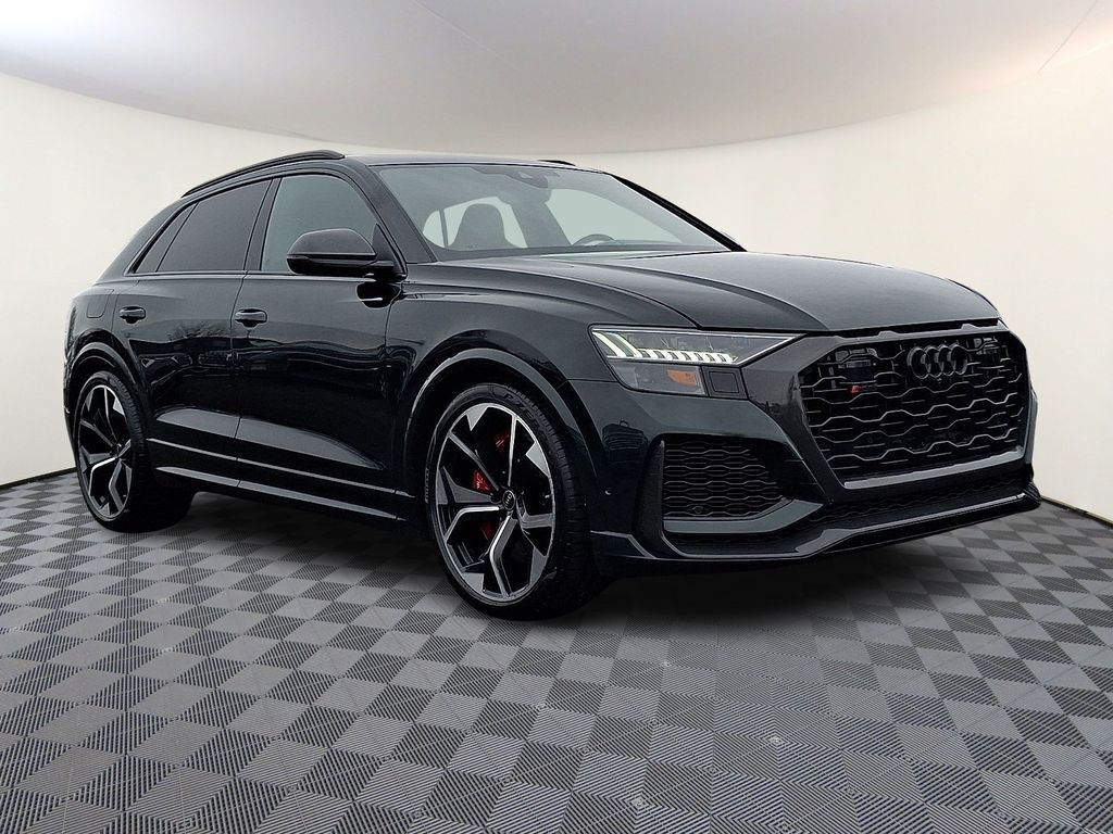 2023 AUDI RS Q8