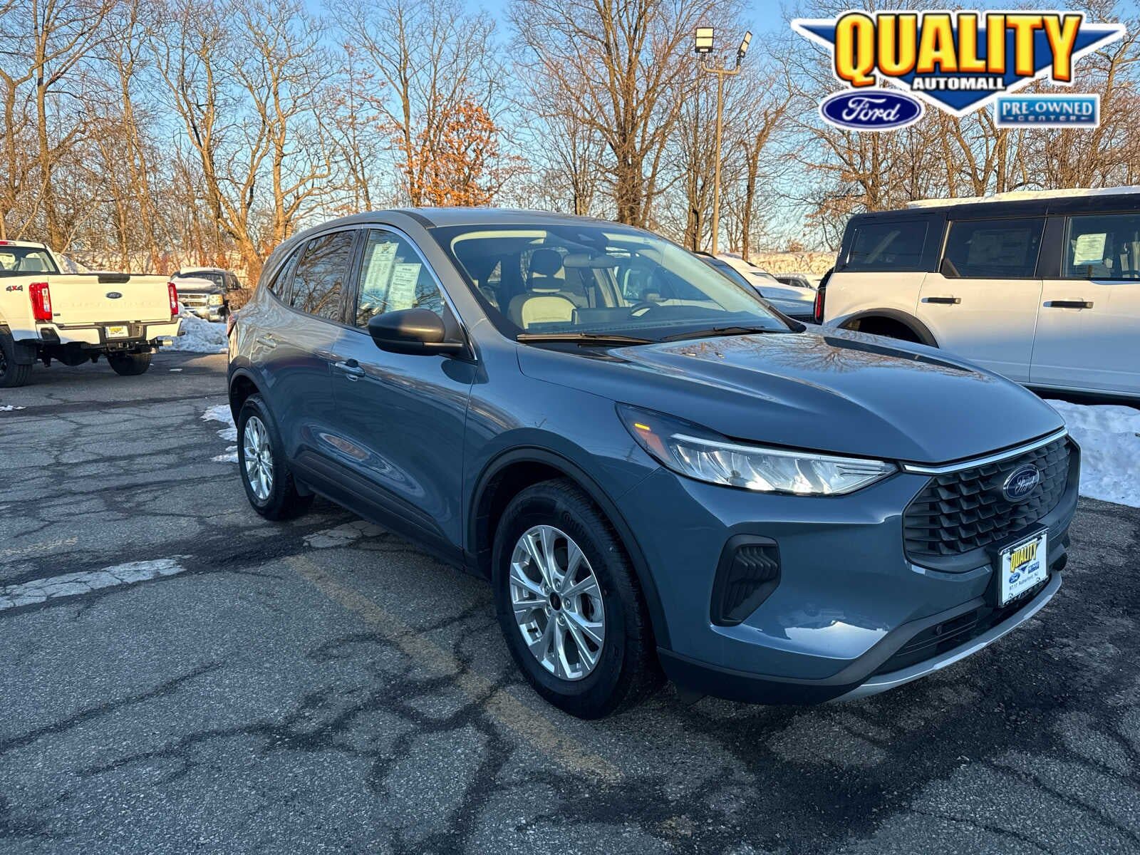 2023 FORD Escape
