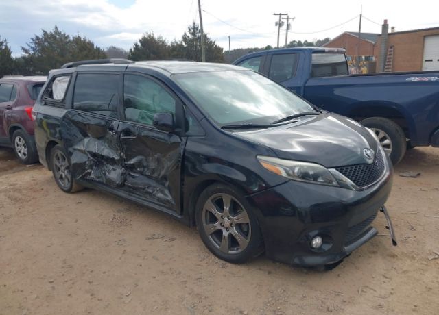 2017 TOYOTA Sienna