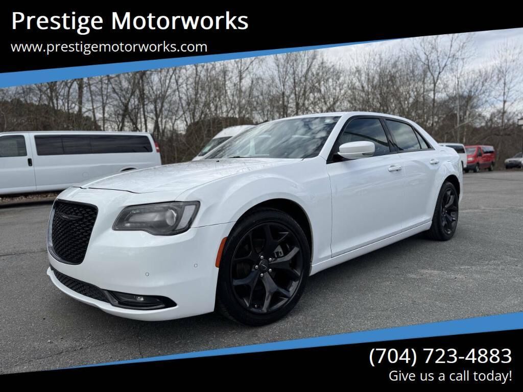 2022 CHRYSLER 300