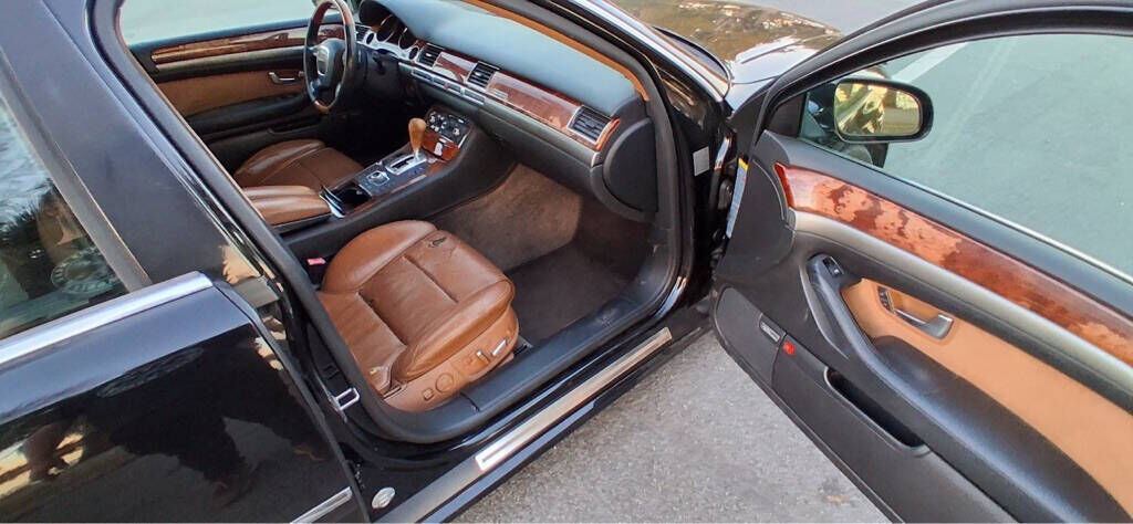 2006 AUDI A8