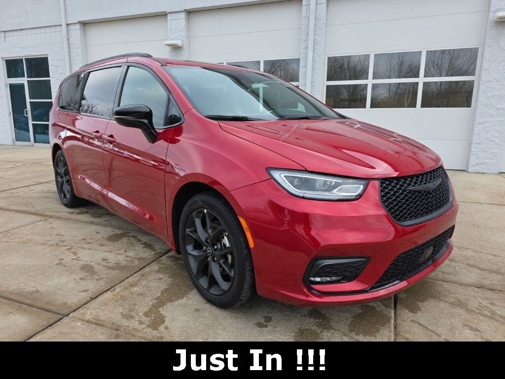 2025 CHRYSLER Pacifica