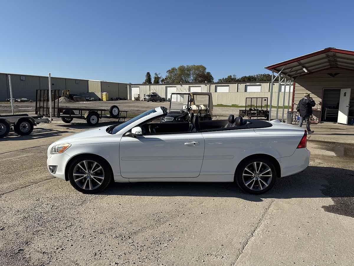 2013 VOLVO C70