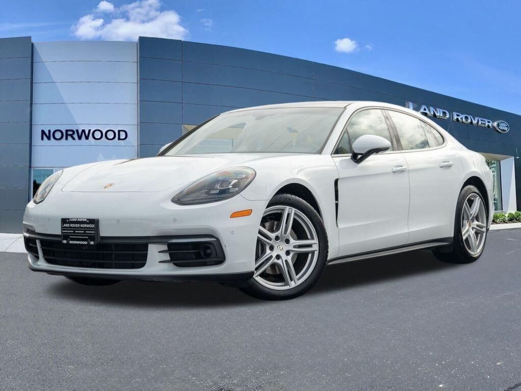 2018 PORSCHE Panamera