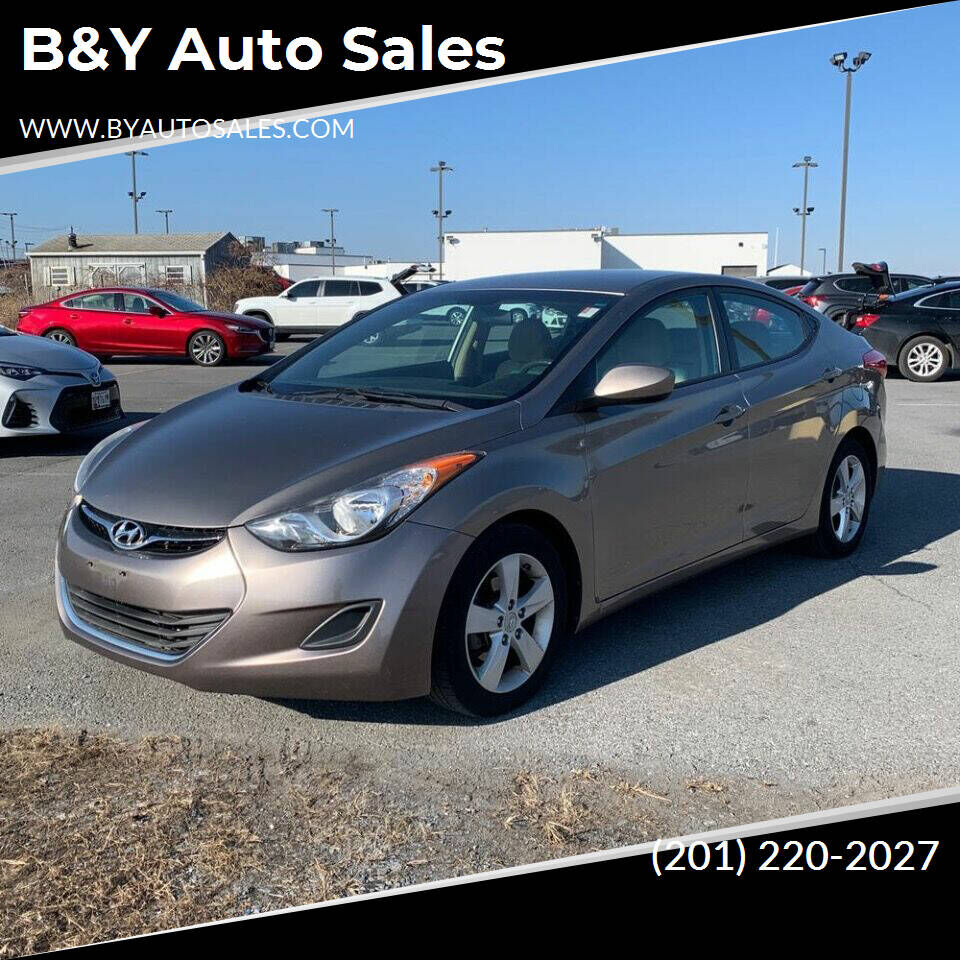2013 HYUNDAI Elantra