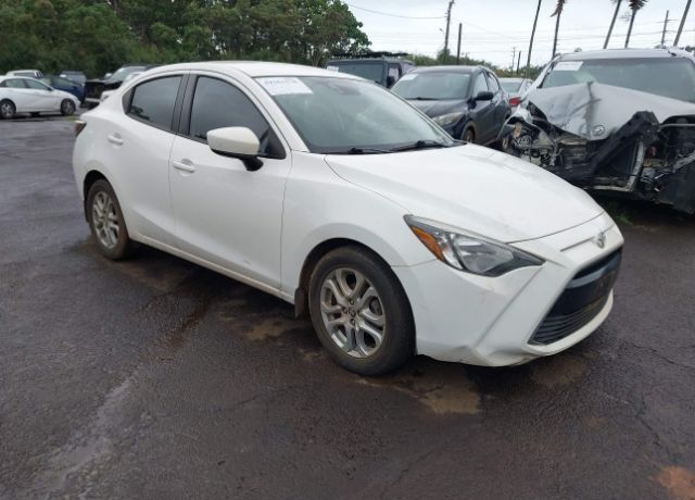 2017 TOYOTA Yaris