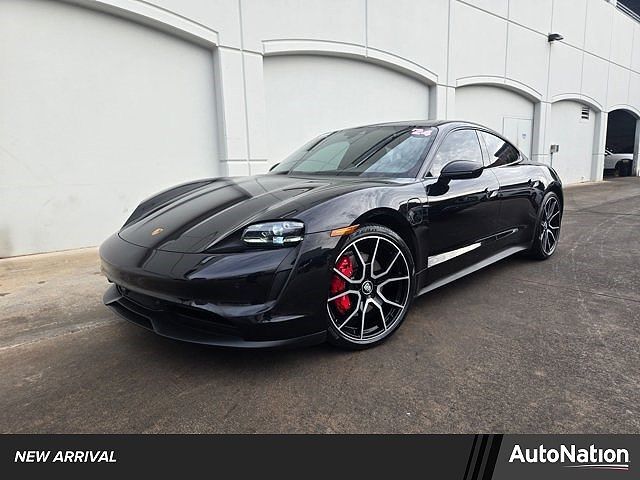 2024 PORSCHE Taycan