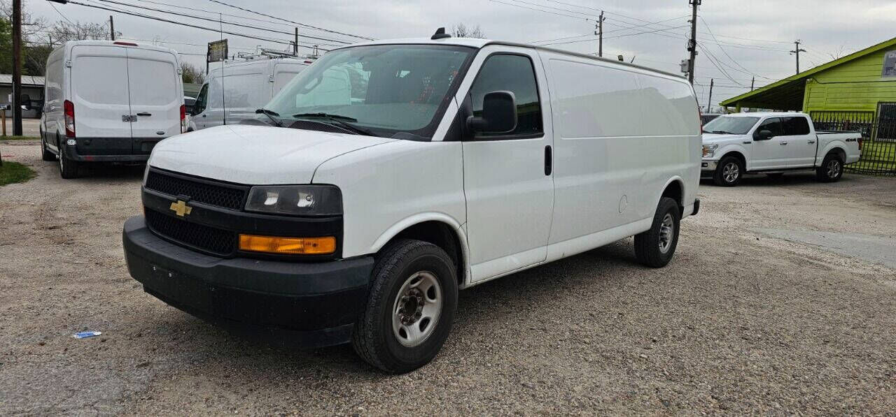 2020 CHEVROLET Express
