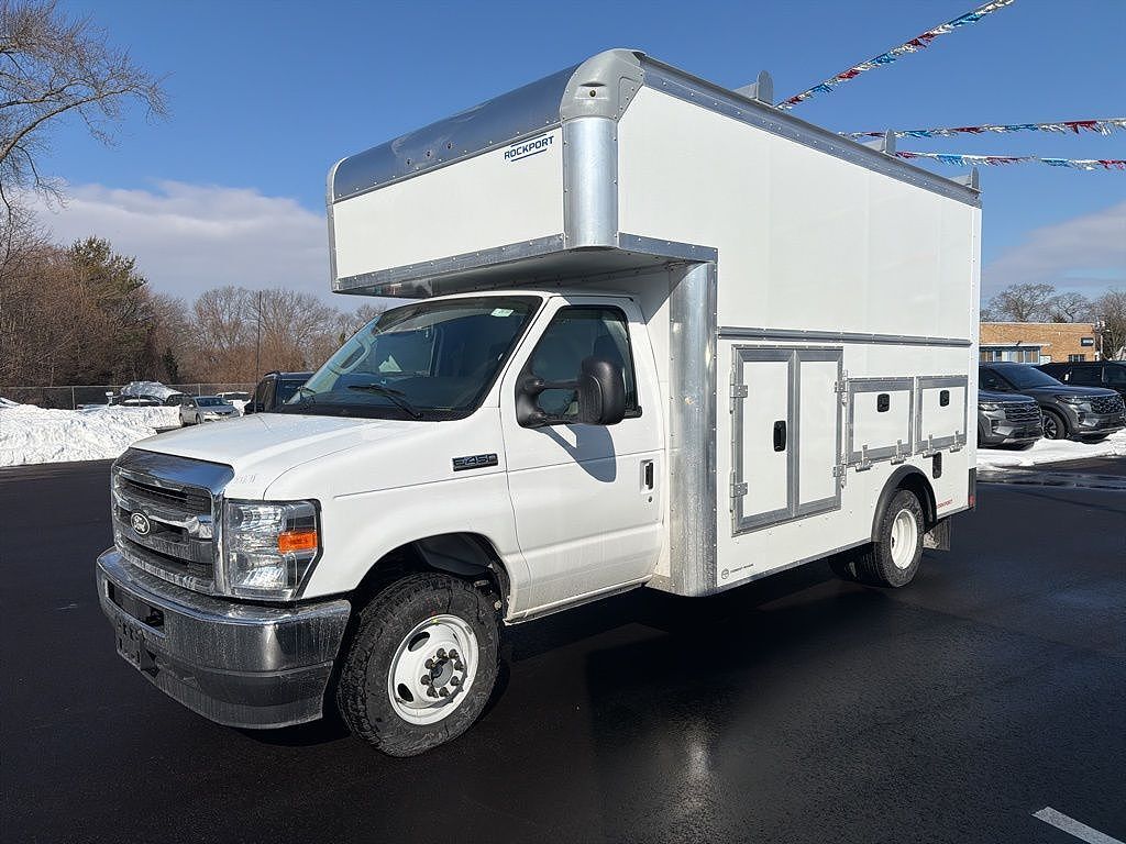 2026 FORD E-450