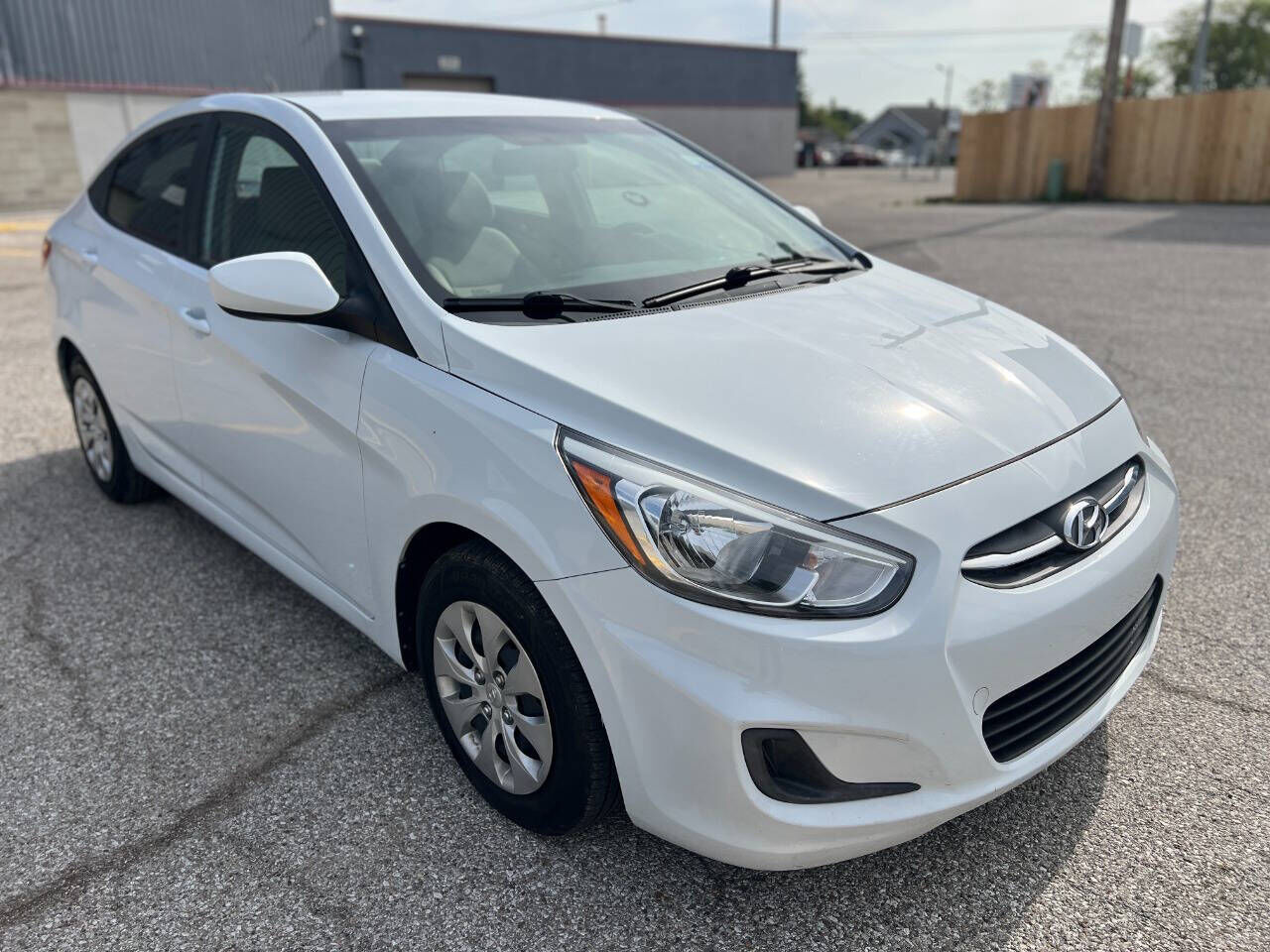 2017 HYUNDAI Accent