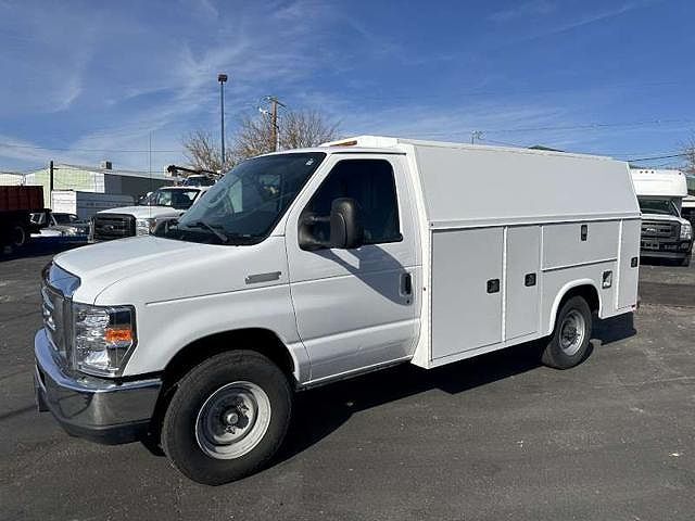 2017 FORD E-350