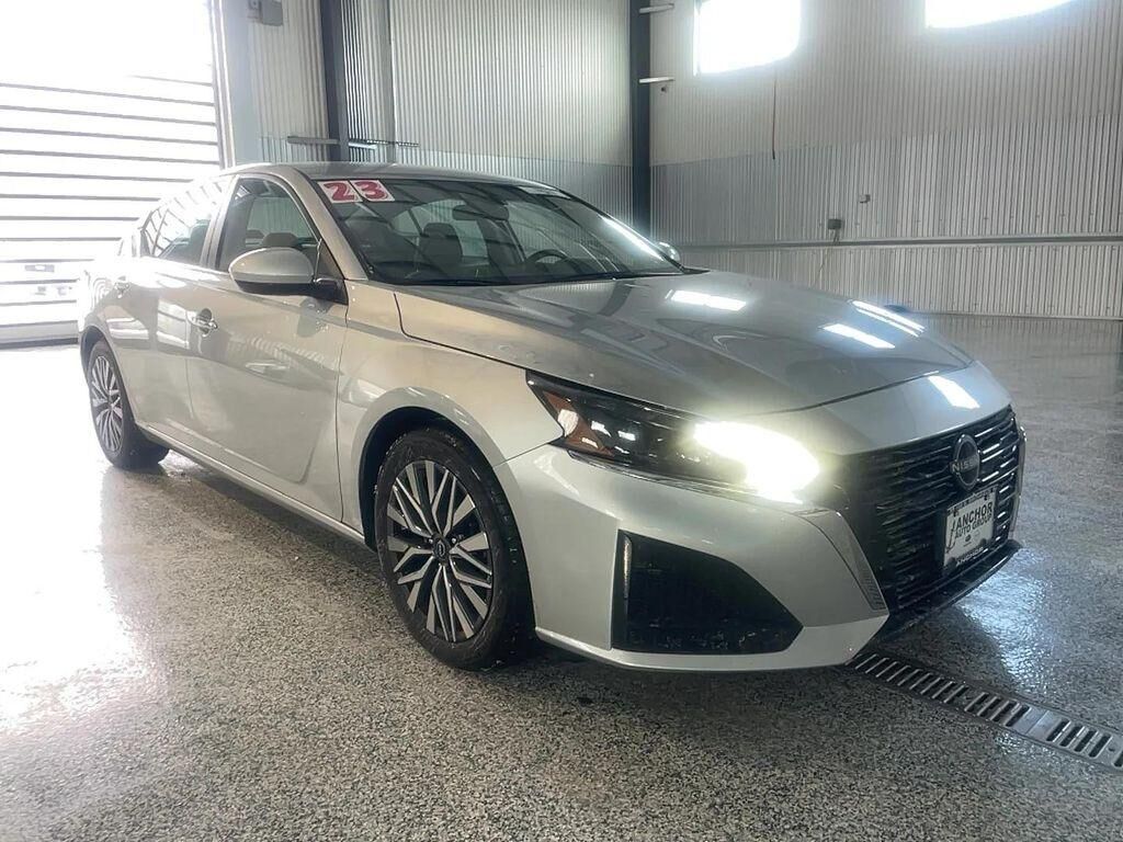2023 NISSAN Altima